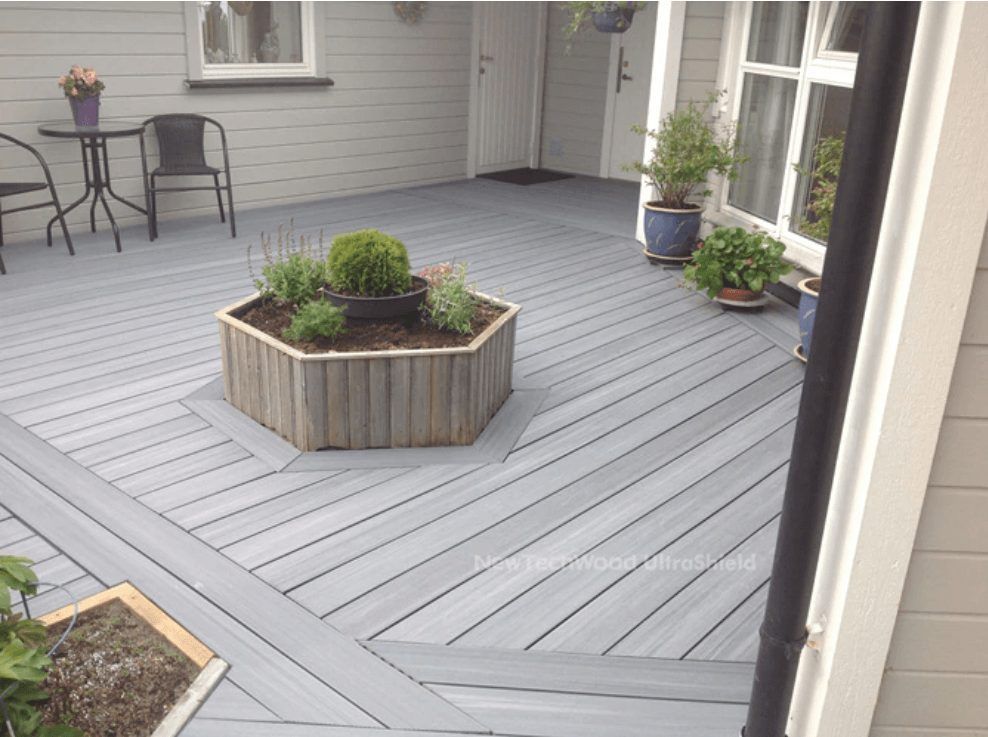 UltraShield_Capped_Composite_Decking_in_Norway_2015